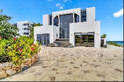 Exclusive Oceanfront Luxury Villa #3