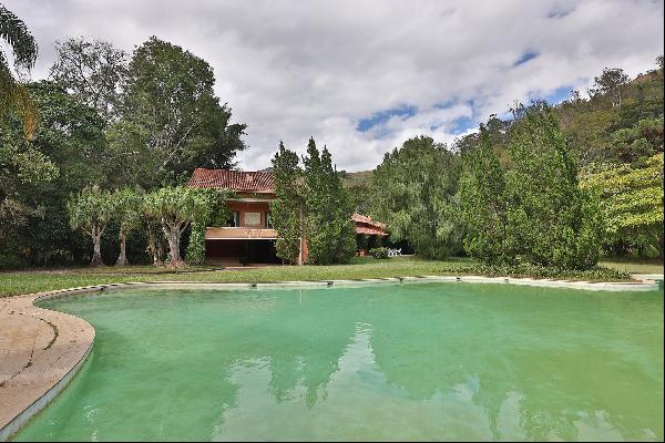 Stunning house in Vale da Boa Esperanca with Burle Marx gardens