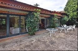 Stunning house in Vale da Boa Esperanca with Burle Marx gardens