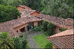 Stunning house in Vale da Boa Esperanca with Burle Marx gardens