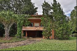 Stunning house in Vale da Boa Esperanca with Burle Marx gardens