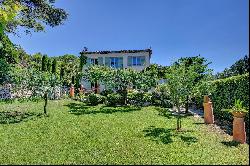 Bastide near the historical center of Aix en Provence