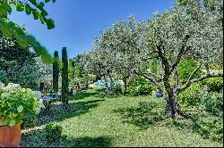 Bastide near the historical center of Aix en Provence