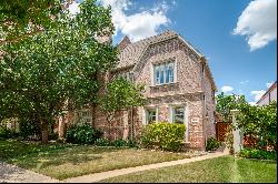 Four Bedrooms 4.5 baths 3 Living Areas