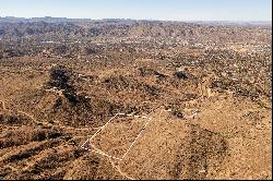 Panoramic Hilltop Retreat: 5 Acres of Hi-Desert Bliss