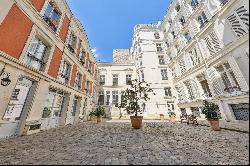 FOR SALE - Elegant apartment - 4 bedrooms - PLACE SAINT-GEORGES - 75009 PARIS