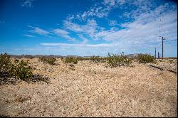 Secluded 2.5-Acre Desert Oasis in Joshua Tree's Sunfair Area