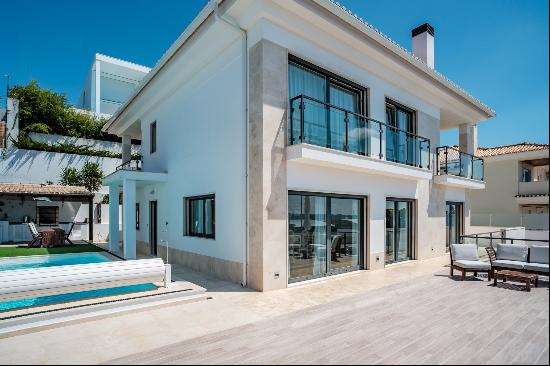 Detached house, 5 bedrooms, for Sale