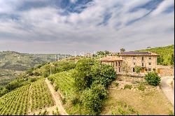 Modern property at the heart of the Langhe