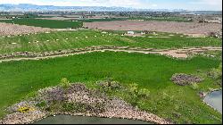 Waterfront Colorado Estate with 8 Recreational Lakes