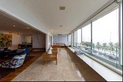 Spectacular apartment with sea view in an exclusive building