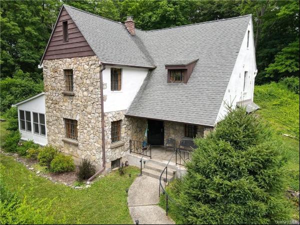 207 Rochdale Road, Poughkeepsie NY 12603