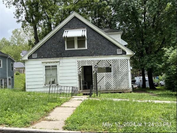 2507 S 18th Street, St Joseph MO 64503