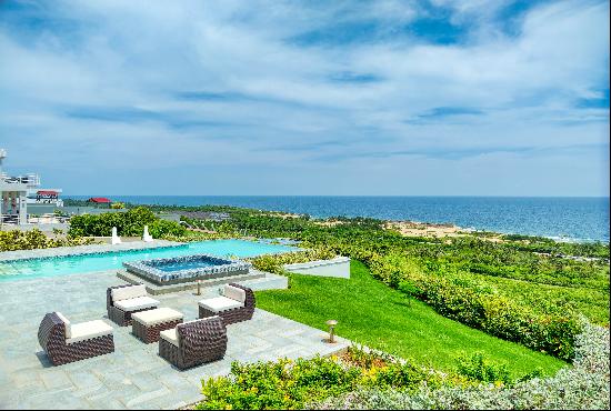 Cliffside Oceanview Abode