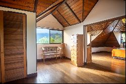 Moorea - Pao Pao -  Superb property with incredible views !