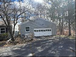 1612 Crescent Rd, Clifton Park NY 12065