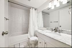 2620 N CLYBOURN Avenue #101, Chicago IL 60614