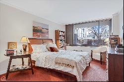 1555 N Sandburg Terrace #110K, Chicago IL 60610