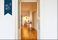 Huge flat with a cellar and a garage for sale in Milan's liveliest district