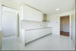 Flat, 4 bedrooms, for Sale