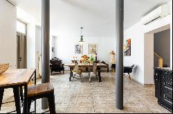 Character house with courtyard in the Massif de la Clape