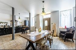 Character house with courtyard in the Massif de la Clape