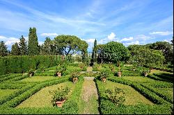 Villa Monna Lisa - Historic Mansion on the hills of Florence