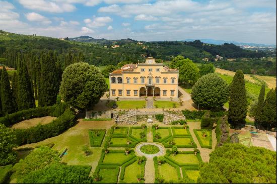 Villa Monna Lisa - Historic Mansion on the hills of Florence