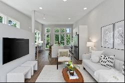 Luxurious Corner Unit Townhome Near Piedmont Park!