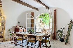 Pezenas, Charming Family Home with Outbuilding and Pool