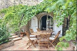 Pezenas, Charming Family Home with Outbuilding and Pool