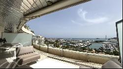 Marina-View Luxury: Your Oasis at 'Miramar'