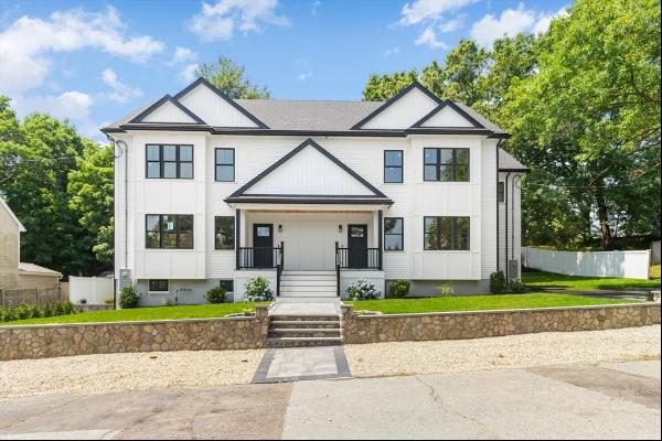 14 Pine Grove Park #14, Winchester MA 01890