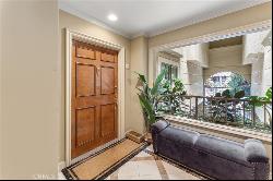 277 S Spalding Drive #201, Beverly Hills CA 90212