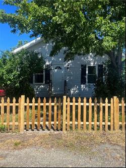 15 Bay Street, Tiverton RI 02878