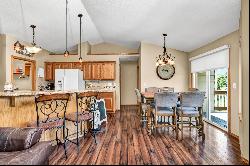 2450 S Westgate Ct, Wichita KS 67215