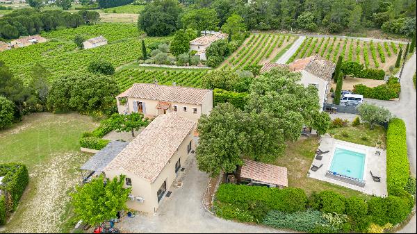 Exceptional property for sale with gites and views of Mont Ventoux in Vaison La Romaine.