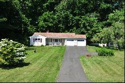 84 Holcomb Street, East Granby CT 06026