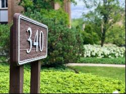 340 Claymoor Drive #3D, Hinsdale IL 60521