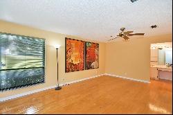 661 Deer Creek Hollows Circle, Deerfield Beach FL 33442