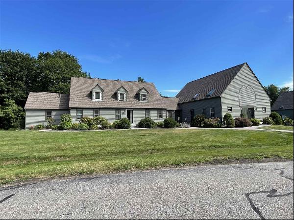 68 Montrose Drive, Stratham NH 03885