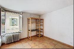 Town house, Uzes conservation area, with terrace.