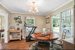 Picturesque Ranch on Large Lot in Briarcliff Heights