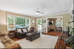 Picturesque Ranch on Large Lot in Briarcliff Heights