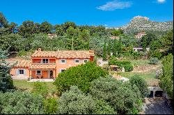 Aubagne, Les Solans - Family Home on Vast Grounds with Pool