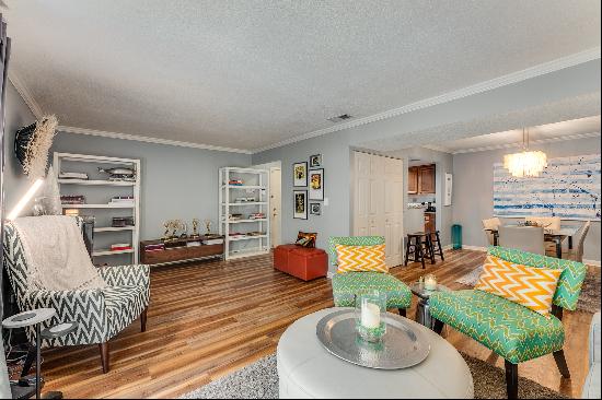 Beautifully Updated Condo in the Highgate Community in Sandy Springs