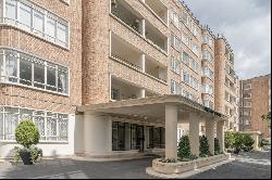 Iconic 1930s Art Deco block in St John's Wood