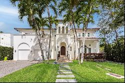 375 Harbor Ln, Key Biscayne, FL