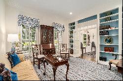 Elegant Georgian in Exclusive Enclave in the Heart of Sandy Springs