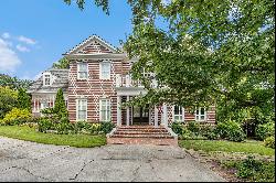 Elegant Georgian in Exclusive Enclave in the Heart of Sandy Springs